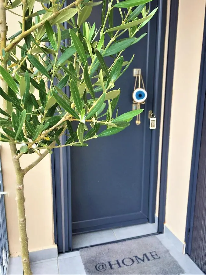 Athina'S Apartments & Studio Nikiti  Grecia
