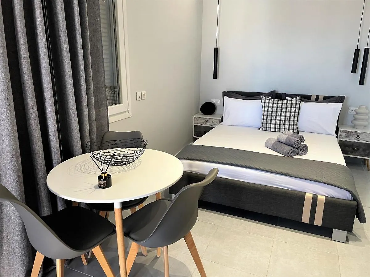 Athina'S Apartments & Studio Nikiti