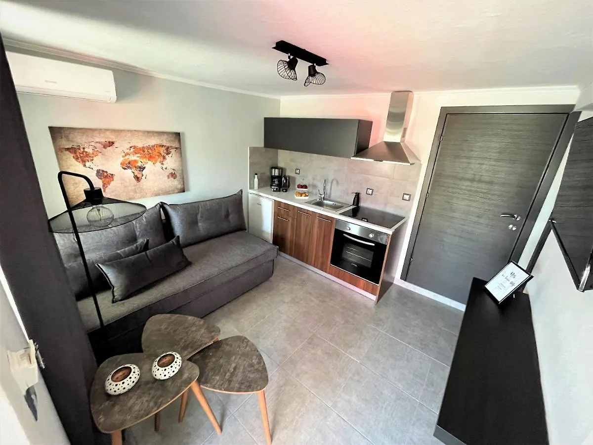 Athina'S Apartments & Studio Nikiti
